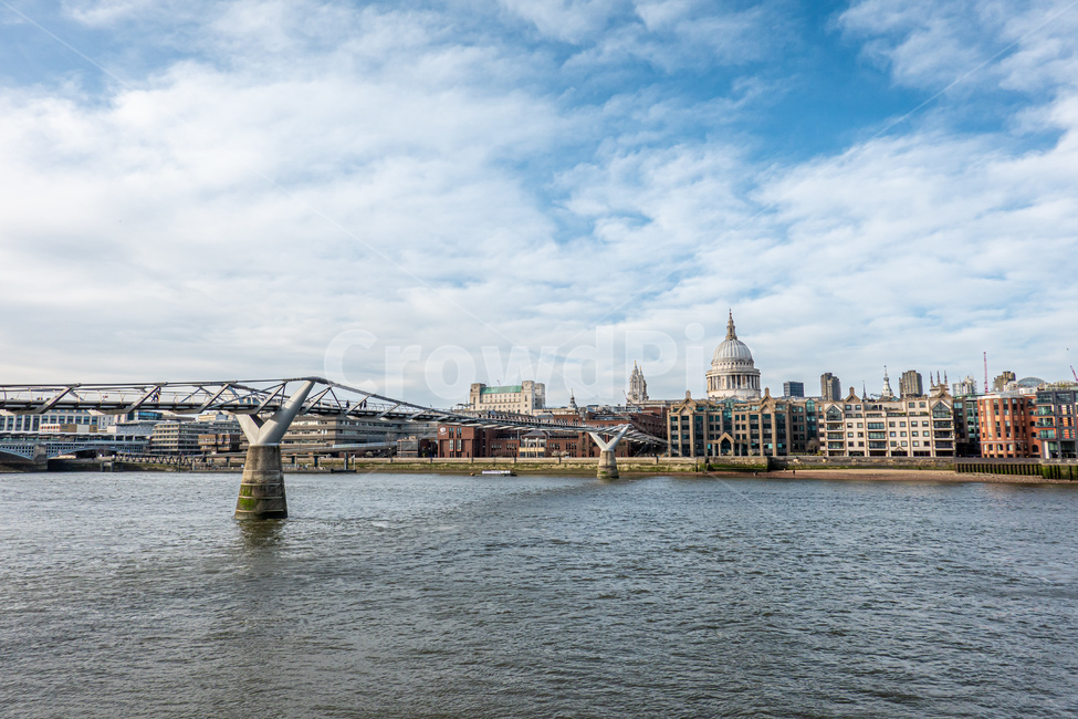 millenniumbridge,밀레니엄교,밀레니엄브릿지,영국,런던다리,런던,southwarkbridge,building,건물,architecture,건축물,arched,아치,아치교,archbridge,arch,다리,bridge,아치형