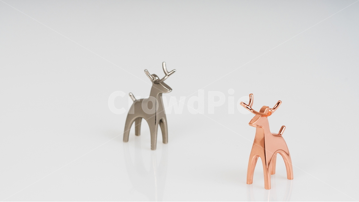 심리학,생활,커플,사슴,동상,골드,실버,함께,사랑,노루,금속,럭셔리,동물,뿔,반사,빤짝,광채,쥬얼리,루돌프,크리스마스,아웃포커싱,보석,귀금속,귀여운,액세서리,장식품,백그라운드,사물,물건,오브젝트,thing,object,matter