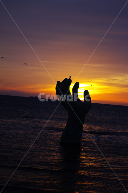 바다,하늘,구름,풍경,해맞이,일출,sunrise,호미곶,상생의손,랜드마크,landmark,랜드마크,landmark,tourist attraction,한국랜드마크,한국관광지,한국명소,korea landmark,korea tourist attraction