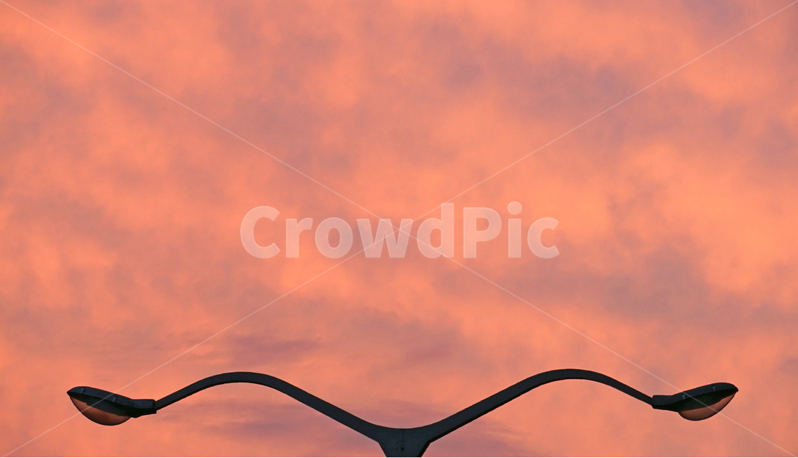 sky,sunshine,cloud,pink,silhouette,light,pasteltone,하늘,석양,가로등,실루엣,그림자,핑크,물결,풍경,자연,풍경,nature,landscape,색깔,색상,색채,색감,color sense,color sensitivity,feeling of color