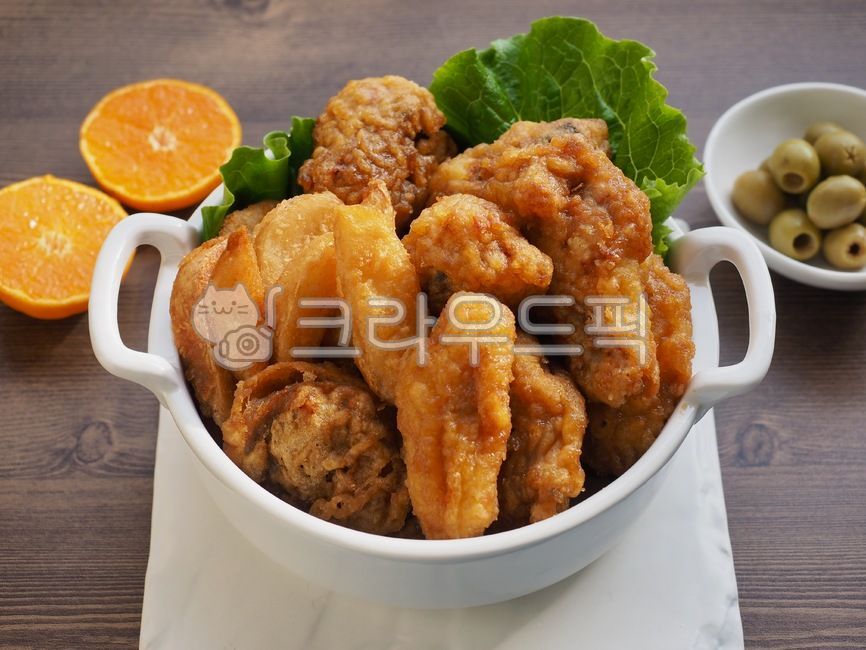 치킨,후라이드치킨,튀긴음식,음식,배경,닭고기요리,요리,식사,chicken,friedchicken,friedfood,food,background,chickenmeat,cooking,meal,음식,식재료,요리,food,cook,meal,dishes,food reserves