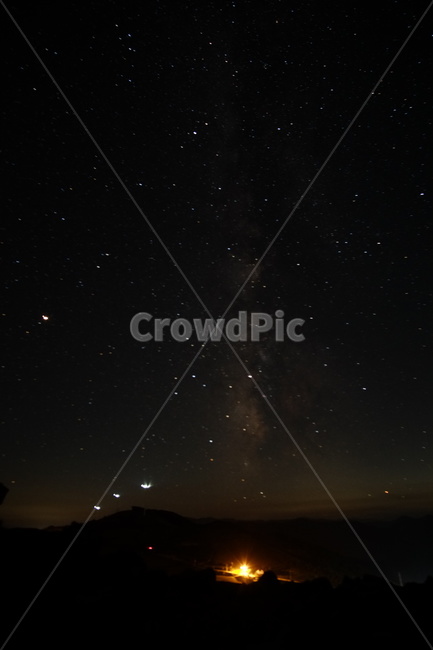 은하수,밤하늘,풍차,별,하늘,야경,산,milkyway,star,sky,midnight,nightsky,천체,천체관측,여름밤,자연,풍력,풍력발전소,발전소,wind,바람,야경,밤,풍경,nightscape,night,landscape,nature,outdoors,옥외