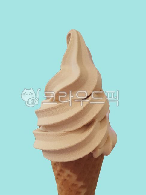 icecream,ice cream,dessert,soft cone,creme,cream,Ice Cream Nuki,cone,mockup,food
