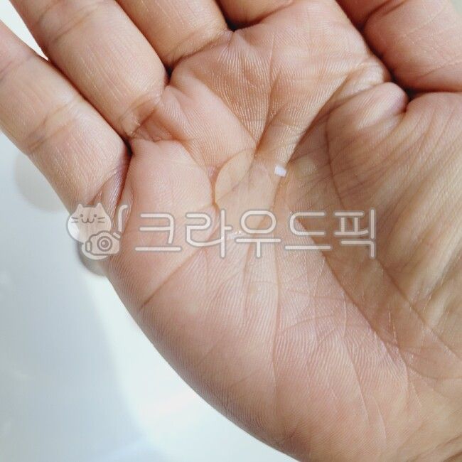 clean hands,hands,womans hand,palm,Washing hands,wash,liquid soap,Clean,clean,Soaping,soap bubbles,bubble,Palm,bubbles,soap,soapbubbles,hand,womans palm