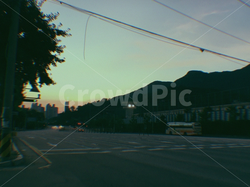 아침하늘,하늘,필름카메라,한국,노을,서울Seoul,cloud,morning,Korea,summer,film,camera,교통,교통수단,traffic,transportation,road,도로
