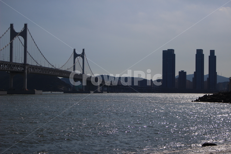 광안대교,바다,햇살,부산,반짝,수변공원,광안리,도시,풍경,city,landscape,한국도시풍경,한국도시경관,korea cityscape