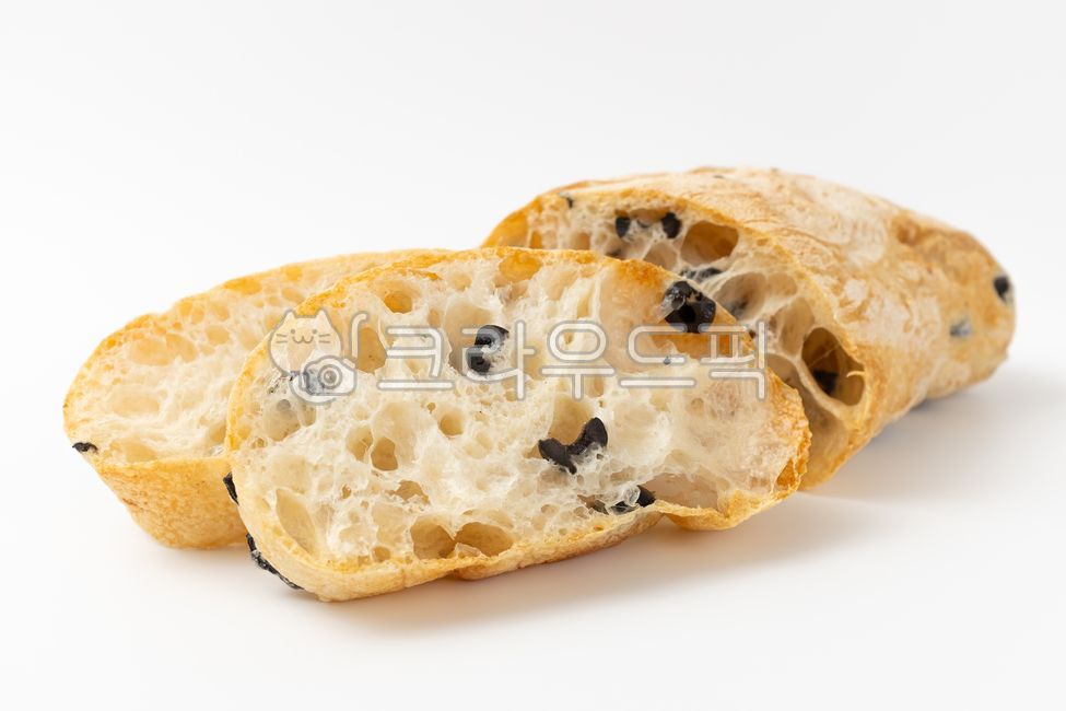 올리브치아바타,치아바타,빵,발효빵,올리브,올리브슬라이스,발효,식사빵,이탈리아음식,이탈리아문화,음식,식사,식품,식료품,재료,식재료,음식재료,클로즈업,쫀득한,고소한