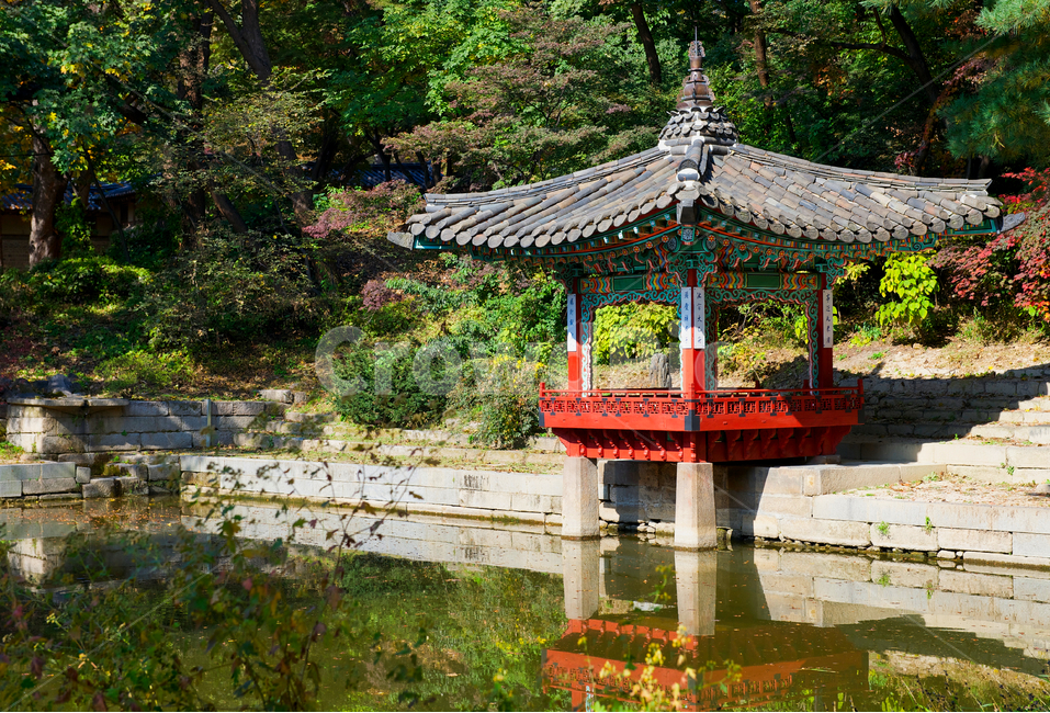 경복궁,기와,단청,연못,나루,한국전통,한국문화,korean traditional,korean culture,랜드마크,landmark,tourist attraction,한국랜드마크,한국관광지,한국명소,korea landmark,korea tourist attraction