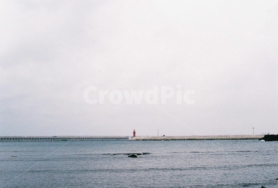 제주도,해변,바다,필름,감성,색감,하늘,구름,야외,sea,ocaen,nature,cloud,sky,안개,파도,water,wave,seawave,등대,자연,풍경,nature,landscape