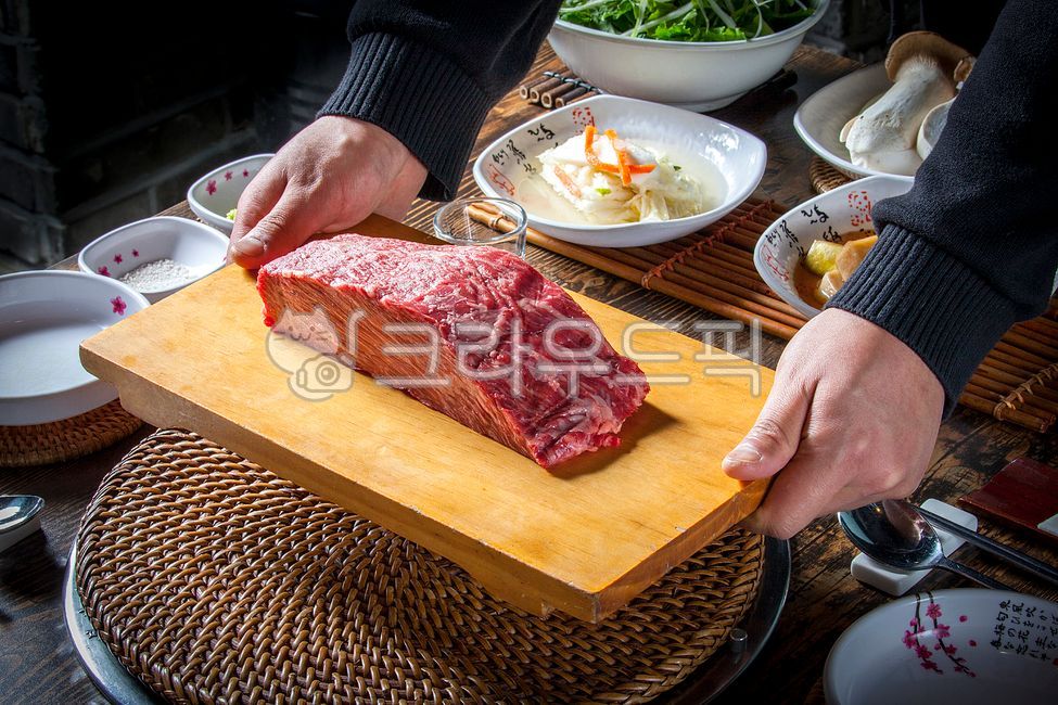 한국음식,식당,한국식당,한국음식점,상차림,식사,맛집,한국요리,요리,한우,명품한우,소고기숯불구이,한우구이,소고기구이,소고기,한우고기,구이,별미,먹거리,고기집,고깃집,고기요리,생고기,한우생고기,한우맛집,한우전문점,한우전문,한우숯불구이,한우육회,한우부위,소고기부위,마블링,한우마블링,소고기마블링,회식,외식,먹방,정육,정육식당,식재료,정육점,한식,육류,국내산한우,국내산소고기,숯불구이,암소한우,한우암소,한우사시미,통치마살,한우통치마살,소고기통치마살,소고기치마살,한우치마살,치마살,치마살구이용,치마살구이,구이용치마살,한우구이용,국내산한우치마살,국내산치마살,한우치마살구이,소고기치마살구이,소고기구이용,토시살,한우토시살,암소한우토시살,한우암소토시살,소고기토시살,토시살구이,육사시미,한우육사시미,소고기육사시미,토시살숯불구이,통토시살,토시살양념구이,food,음식,고기