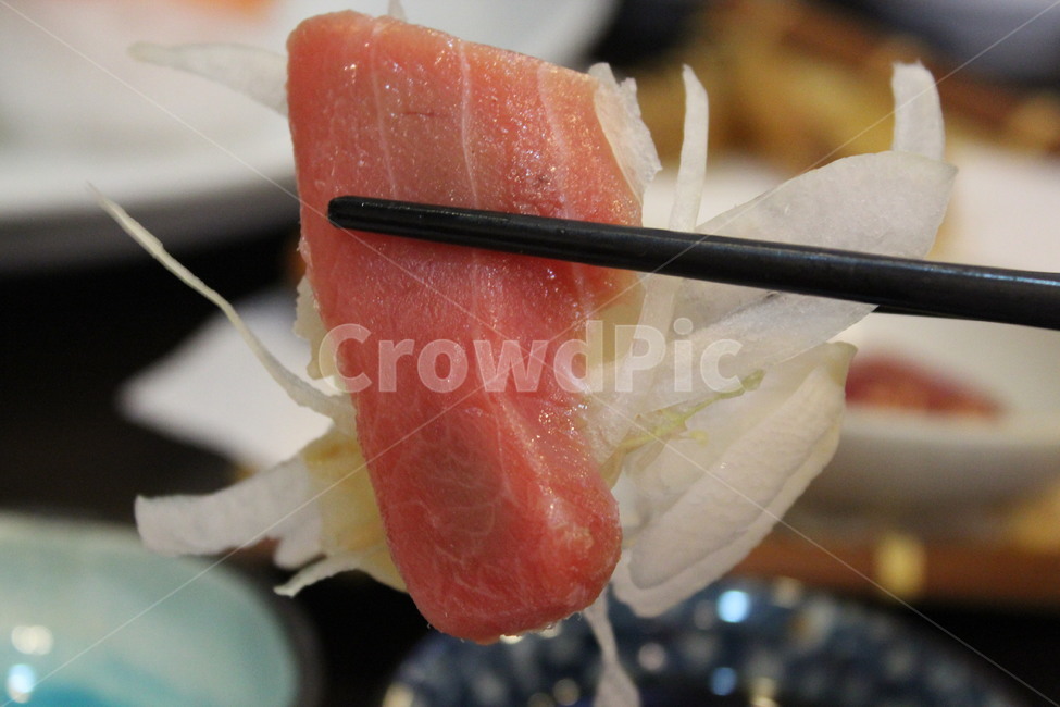 참치회,회,참치,튜나,참치뱃살,신선한,물고기,생선,점심식사,저녁식사,회식,식사,맛있는,싱싱한,해산물,해물,바다,바다요리,한국,한국음식,일식,사시미,음식,식재료,요리,food,cook,meal,dishes,food reserves,수산물,해산물,fishery products,seafood