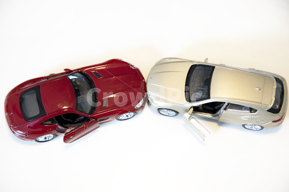 교통,사고,교통사고,접촉,접촉사고,다침,차,차량,승용차,미니어쳐,미니어처,분쟁,조정,보험,파손,견인,다툼,장난감,모형,타이어,컨셉,오브젝트,생활,차문,경미한,부딛힌,쌍방과실,과실,쌍방,산업,교통,교통수단,traffic,transportation,연출,컨셉,콘셉,direction,concept