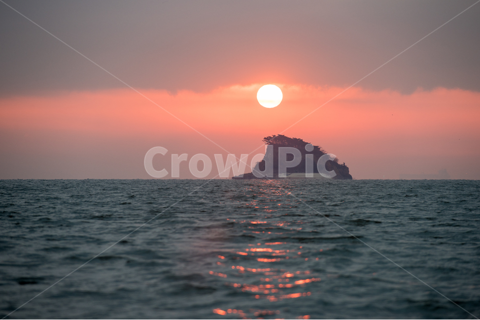 바다,풍경,일출,구름,하늘,매도랑,섬,태양,해,sea,island,노을,sky,sun,sunset,cloud,landscape,샤크섬,자연,풍경,nature,landscape,outdoors,옥외,land,땅,ocean,대양,water,물,shoreline,해안선
