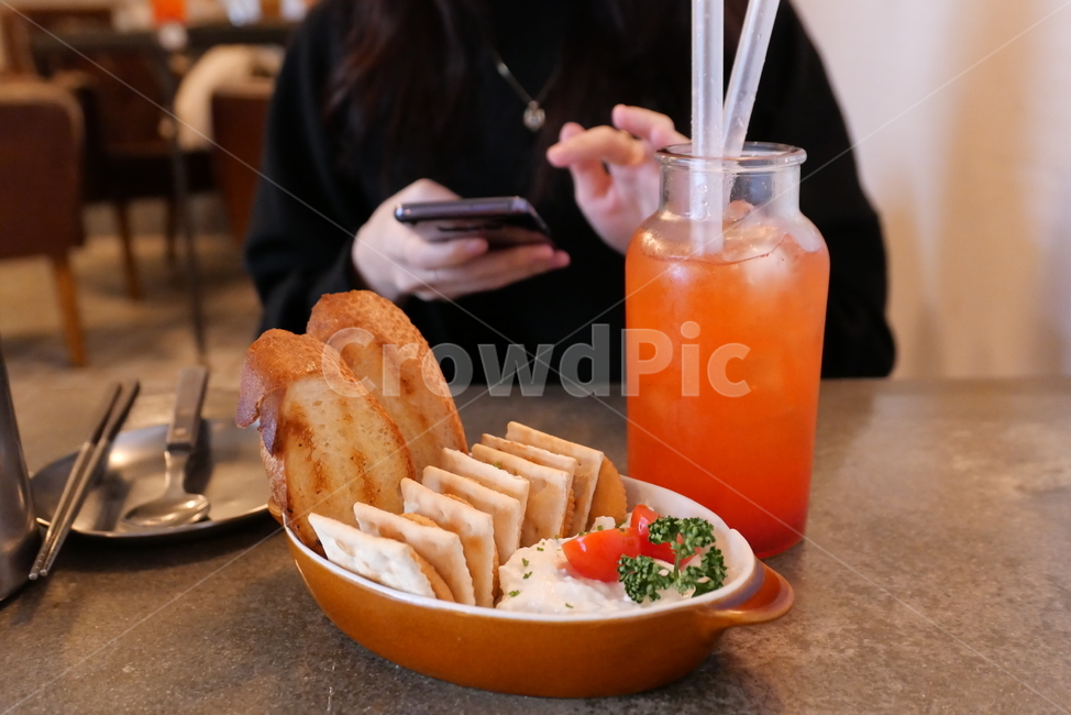 크래커,에이드,데이트,맛집,브런치,스낵,자몽에이드,과일,자몽,빵,비스킷,핑거푸드,음식,식재료,요리,food,cook,meal,dishes,food reserves,디저트,간식,후식,dessert,snack,음료수,drink,beverage
