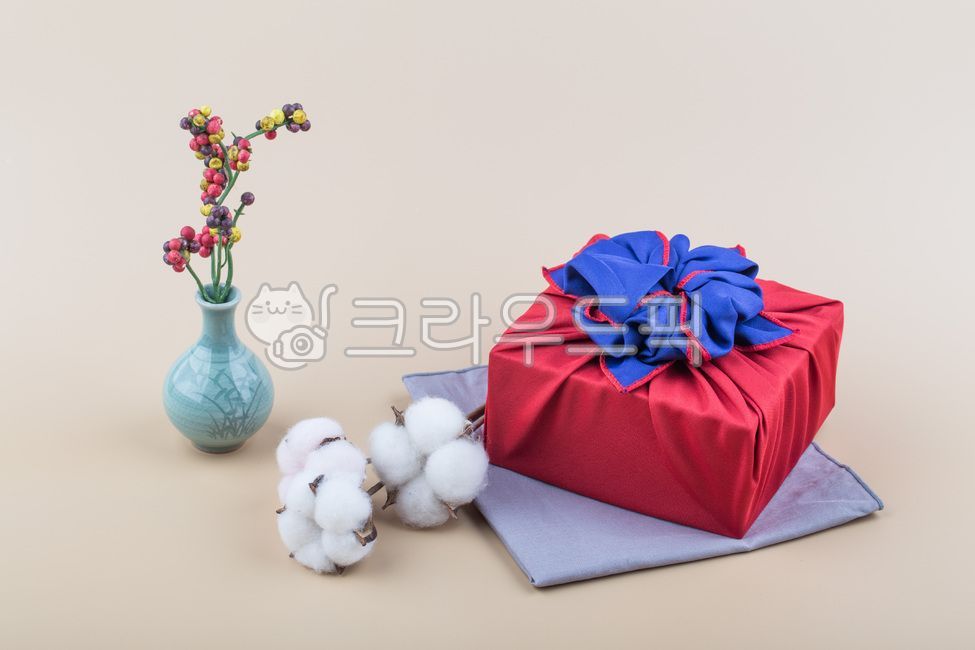 명절,설,설날,새해,구정,추석,명절선물,전통,세뱃돈,설날사진공모전,화병,목화,선물,선물포장,실크,보자기포장