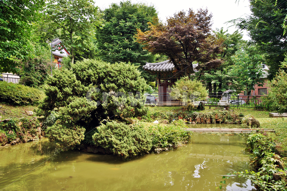 봉원사,태고종,연못,풍수지리,시주비각,종각,한국전통,한국문화,korean traditional,korean culture,건축물,건물외관,exterior,building,structure,architecture,construction
