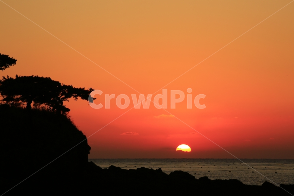 일몰,풍경,바다,낙조,해변,노을,sunset,등대,솔섬,부안,군산,비응항,바닷가,sea,sun,해,자연,풍경,nature,landscape,outdoors,옥외,sky,하늘,dawn,새벽,red sky,붉은 하늘,dusk,황혼,sunlight,햇빛