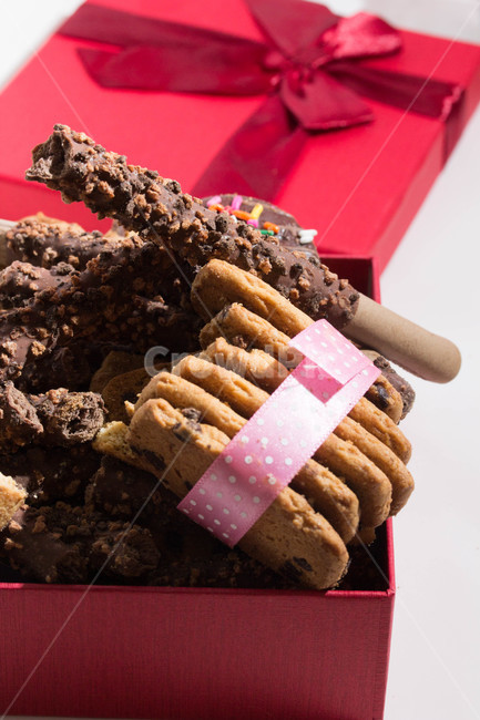 배경,디자인,행복,휴일,장식,빨간,시즌,선물,초콜릿,과자,cookie,쿠키,food,식품,디저트,dessert,뻬빼로데이,기념일,축하,anniversary,congratulation,celebrate,celebration,음식,식재료,요리,food,cook,meal,dishes,food reserves,디저트,간식,후식,dessert,snack