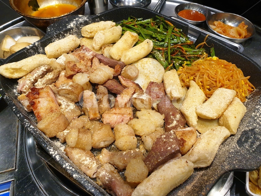 음식,food,곱창,불판,요리,음식,식재료,요리,food,cook,meal,dishes,food reserves,한식,한국음식,한국요리,korean food,korean dishes,korean meal,korean cook