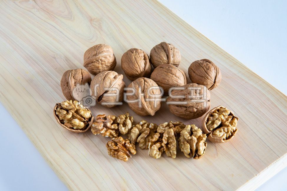 walnutpastry,snack,healthyfood,street food,healthy food,Snacks,cooking,National snack,walnutpie,bread,walnutbread,streetfood,delicious,food,health food,walnut,dessert,comfortfood