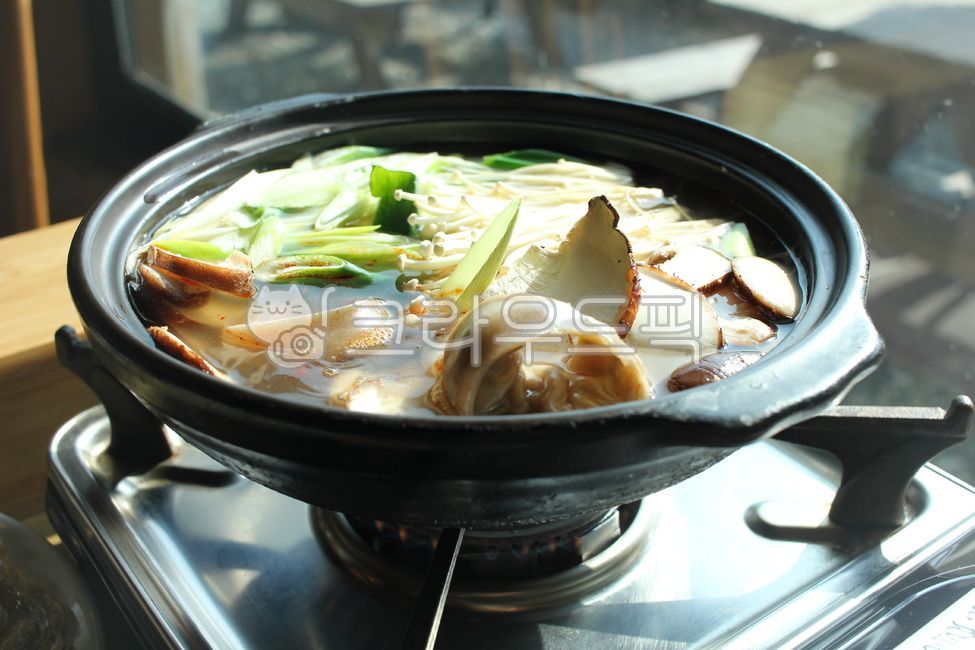 Dumpling hot pot,stew,Mushroom Hotpot,hot pot,Korean,mushroom stew,food