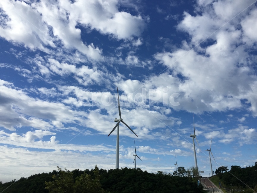 풍력발전기,하늘,영덕,구름,자연,풍경,시원한,바람,산업,industry,industrial,에너지산업,energy industry,machine,기계,engine,엔진,motor,모터