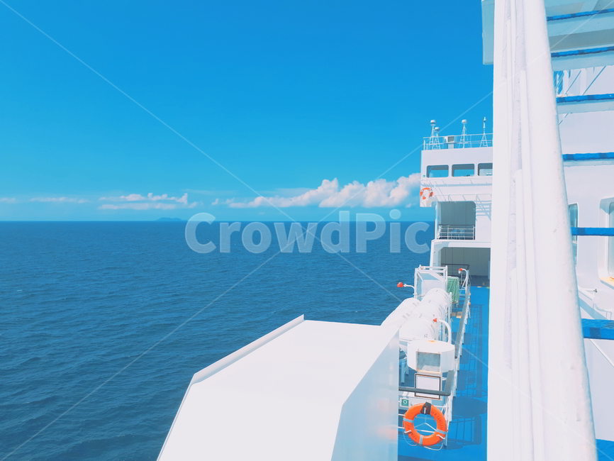 바다,파랑,하늘,구름,sea,색깔,색상,색채,색감,color sense,color sensitivity,feeling of color,교통,교통수단,traffic,transportation