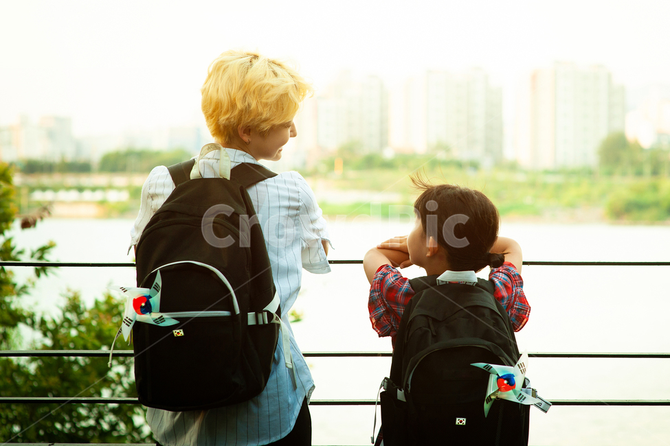 평화,31,삼일절,행복,등교길,가방,backpack,사람,인물,인간,human,person