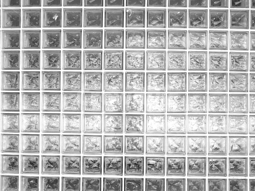 유리벽,타일모양,정사각형,모자이크,유리창,흑백,모노톤,monochrome,black and white