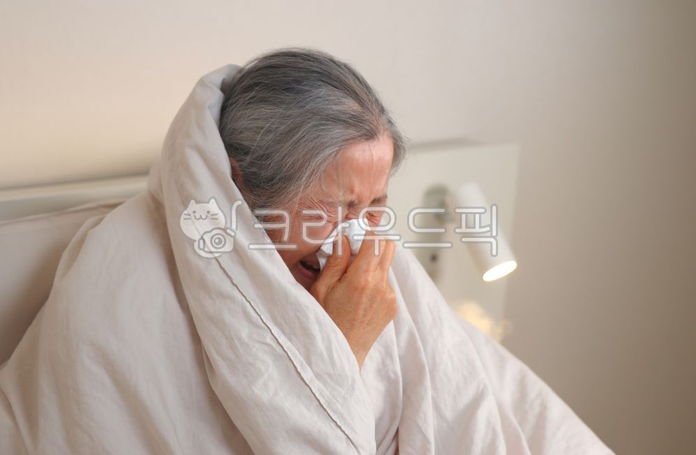 cold,cough,runny nose,cold,flu,influenza,virus,symptoms,symptoms,corona,elderly,grandmother,elderly disease,care,elderly care,winter,cold,chills