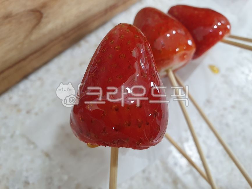 strawberry,딸기,탕후루,딸기탕후루,fruit