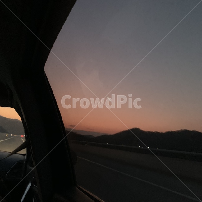 하늘,sky,sunset,노을,산,mountain,고속도로,차,car
