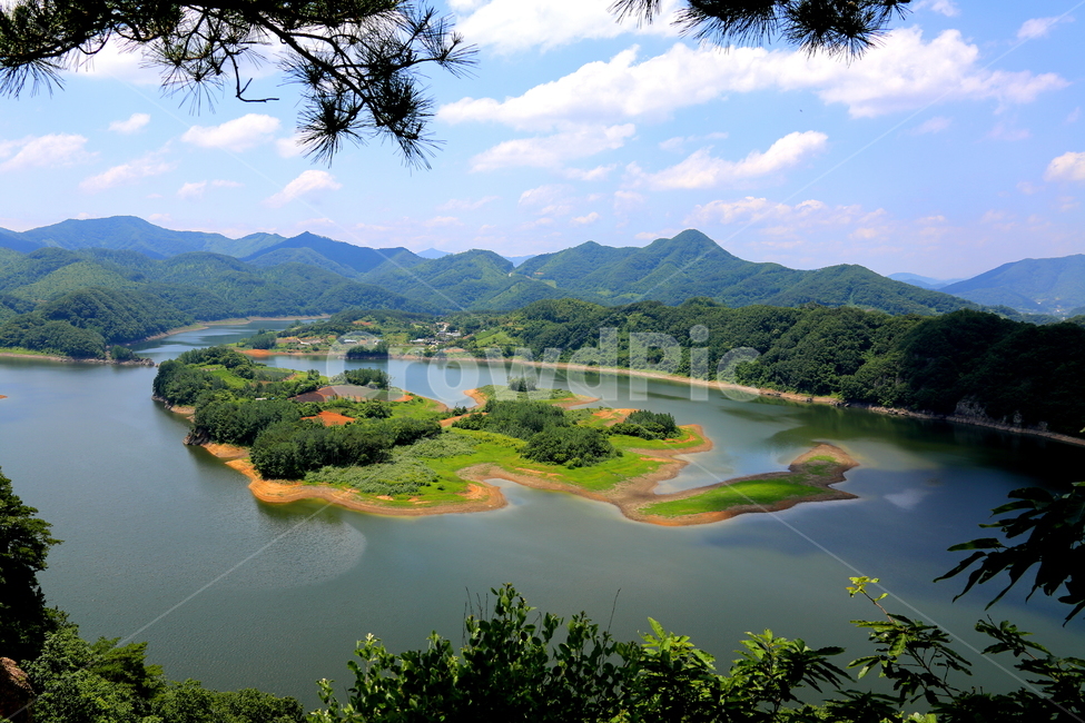 호수,물,하늘,구름,풍경,자연,풍경,nature,landscape,한국자연풍경,한국자연경관,korea nature landscape,land,땅,outdoors,옥외,water,shoreline,해안선,ocean,대양,sea,바다