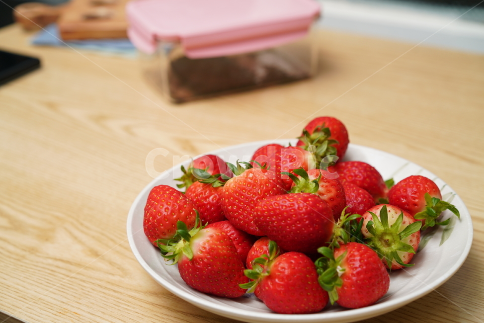 딸기,과일,음식,먹거리,후식,비타민,빨강,색감,red,food,strawberry,fruit,음식,식재료,요리,food,cook,meal,dishes,food reserves,과일,열매,fruit