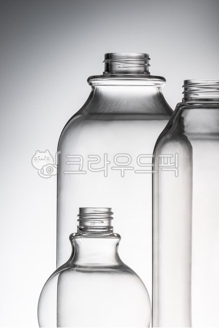 glass,overlap,cap,size,background,clear,bottle,clean,transparent,empty