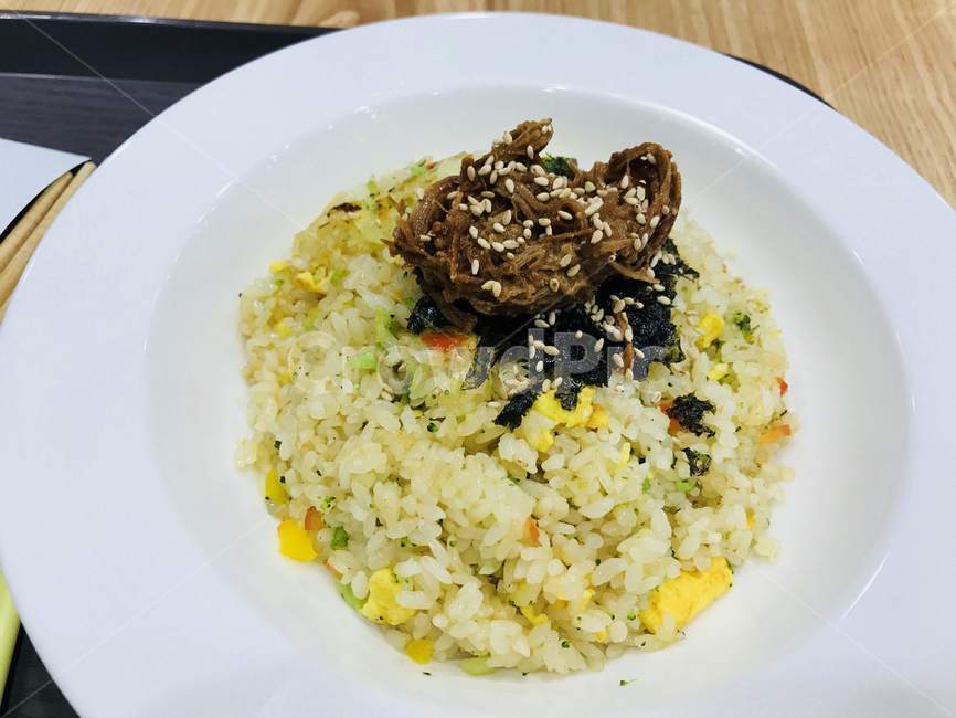 장조림볶음밥,볶음밥,야채볶음밥,소고기장조림,meal,식사,food,요리,dish,음식,식재료,요리,food,cook,meal,dishes,food reserves