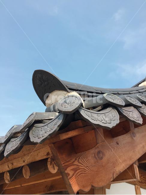 한옥,기와,전통,문양,한국,하늘,구름,한국전통,한국문화,korean traditional,korean culture,건축물,건물외관,exterior,building,structure,architecture,construction