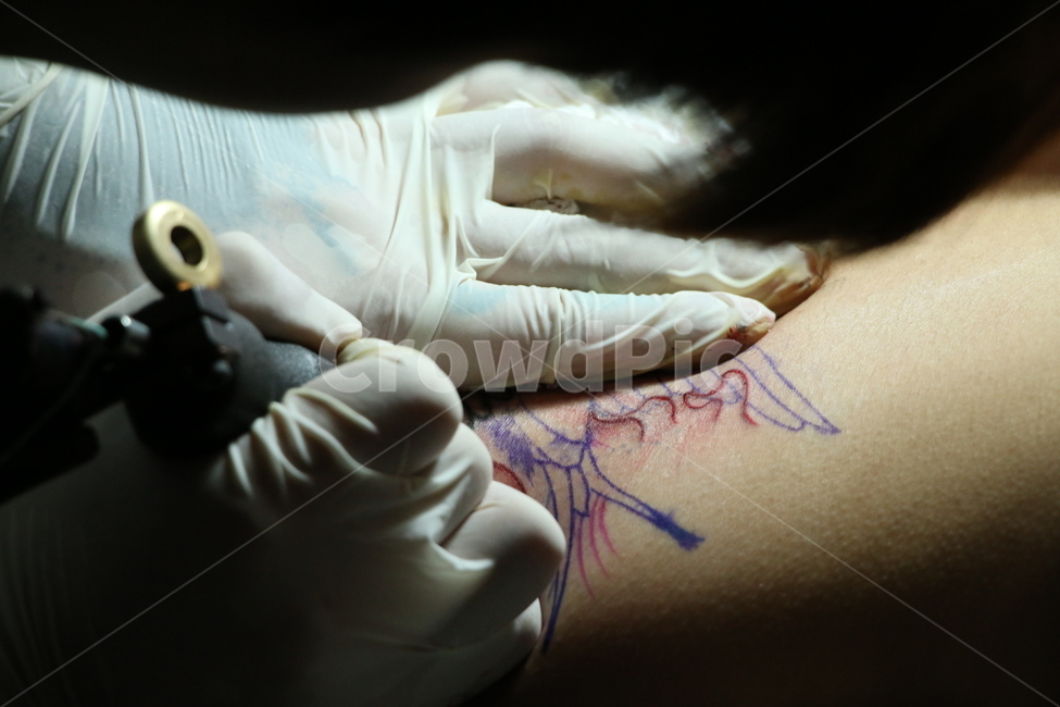 타투,문신,그림,tattoo,예술,감성,감성사진,피부,skin,드로잉,몸,인물,바늘