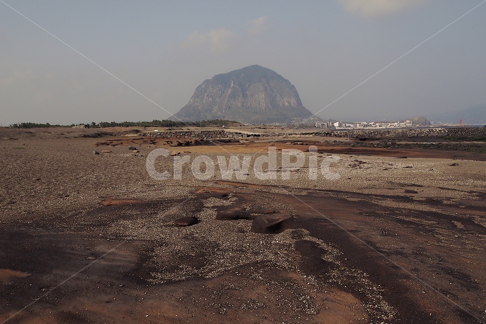 자연,풍경,제주도,경이로움,감성,자연,풍경,nature,landscape,제주도,jeju,jeju island,gravel,자갈,road,도로,dirt road,흙길,ground,바닥