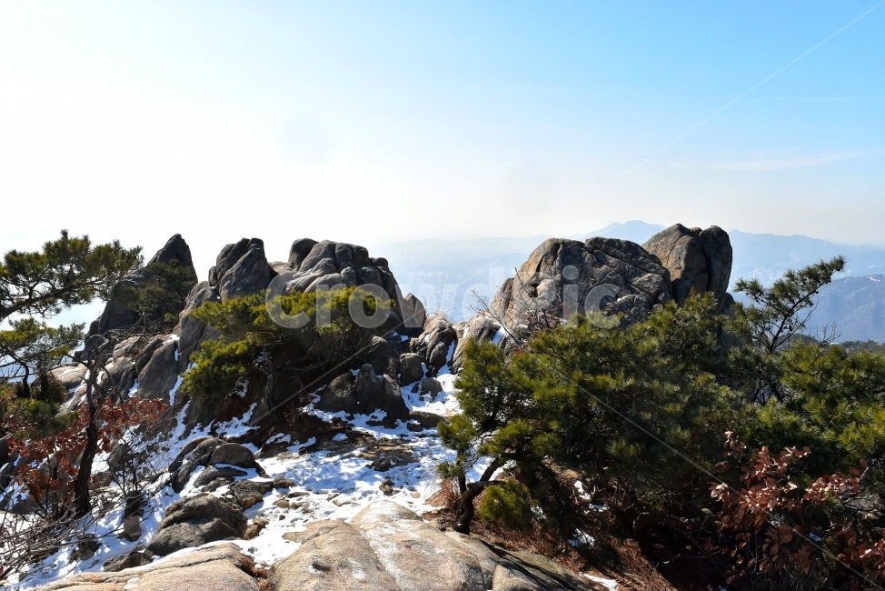 관악산,풍경,겨울,자연,눈,스포츠,등산,산행,nature,snow,겨울풍경,느낌,아름다운,신비로운,경이로운,기암,바위,암봉,암릉,다큐,필,힐링,명산,landscape,winter,season,트레킹,100대명산,인기명산,조망,전망,정부청사,6봉,수목원능선,바윗길,암릉길,명품송,소나무,한국자연풍경,한국자연경관,korea,관양능선,팔봉능선,국기봉,겨울,계절,winter,season,자연,풍경,nature,landscape,한국자연풍경,한국자연경관,korea nature landscape,promontory,곶