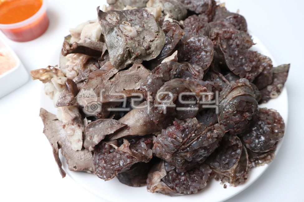 순대,길거리음식,시장순대,시장음식,수제순대,돼지간,돼지허파,분식,분식요리,분식집,돼지고기요리,돼지고기,음식,요리,한식