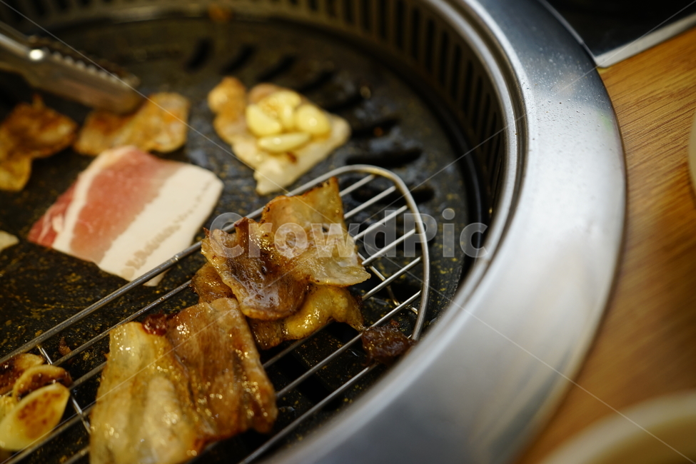 삼겹살,고기,육류,육식,구이,식사,안주,안주거리,불판,돼지고기,푸드,음식,food,음식,식재료,요리,food,cook,meal,dishes,food reserves,육류,고기,meat