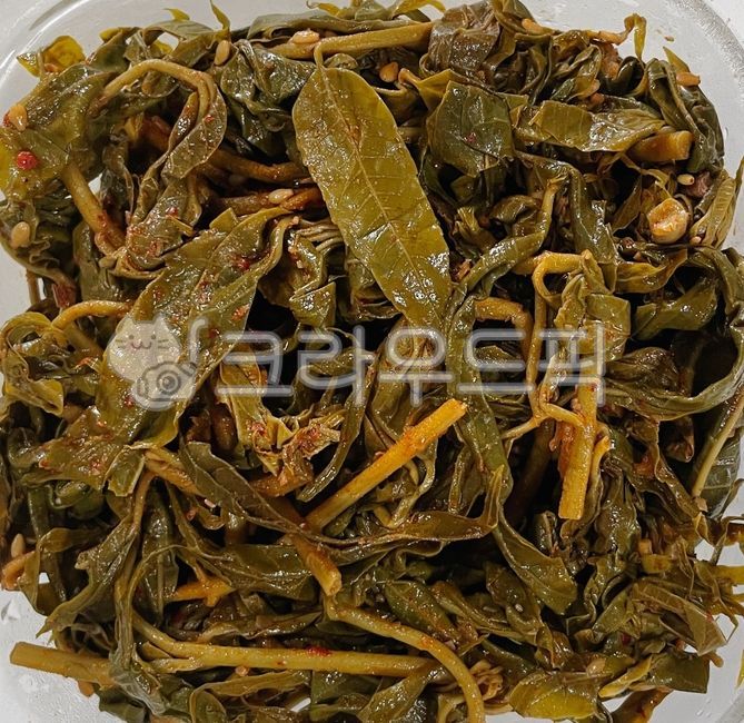 Herbs,seasoning,cook,leather greens,seasoned,rice side dish,food,meal,side dish,dish,ingredients,Seasoned vegetables,cooking,Seasoned leather vegetables