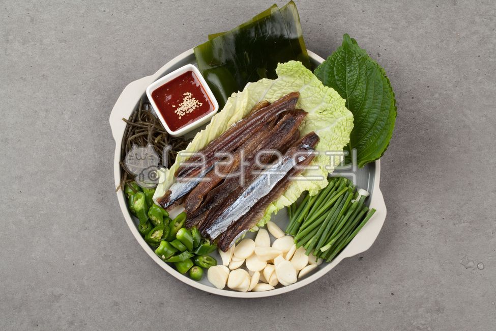 Gwamegi Hansang,Pohang and catfish,winter snacks,fish,vegetable,Guryongpo Gwamegi,Gwamegi,food,Pacific saury