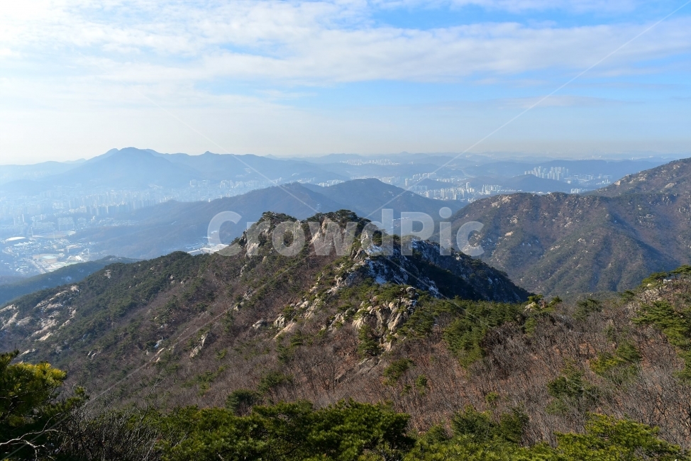 관악산,풍경,겨울,자연,눈,스포츠,등산,산행,nature,snow,겨울풍경,느낌,아름다운,신비로운,경이로운,기암,바위,암봉,암릉,다큐,필,힐링,명산,landscape,winter,season,트레킹,100대명산,인기명산,조망,전망,정부청사,6봉,수목원능선,바윗길,암릉길,명품송,소나무,명품코스,자연,풍경,nature,landscape,한국자연풍경,한국자연경관,korea nature landscape,outdoors,옥외,mountain range,산맥,mountain,산