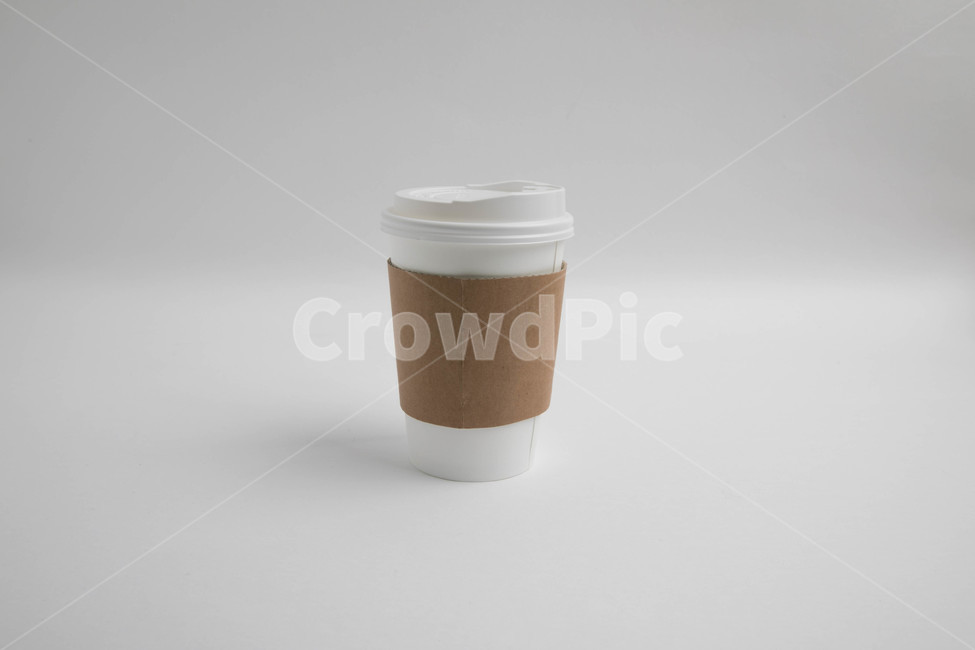 from above,Look at,BackgroundBackground,paper cup,Lid,Arrangement,from below,side by side,White,white,takeout cup,background,coffee,in front,cup,Straight