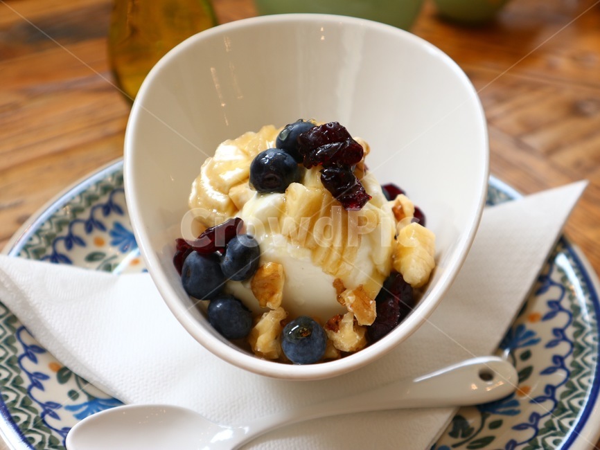 요거트,디저트,과일디저트,카페,식탁,yogurt,dessert,cafe,table,food,블루베리,바나나,ball