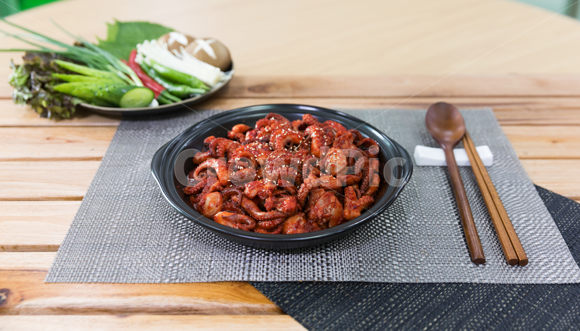 음식,쭈꾸미볶음,식사,안주,쭈꾸미,저녁식사,한식,korea,spicy,오징어볶음,식당,매콤,매운맛,red,맛집,고추장,고춧가루,식재료,요리,cook,reserves,수산물,해산물,fisheryproducts,seafood,한국음식,한국요리,food,dishes,korean,meal,koreancook,맛있다,먹다,맵다,소스,볶음,음식,식재료,요리,food,cook,meal,dishes,food reserves,한식,한국음식,한국요리,korean food,korean dishes,korean meal,korean cook
