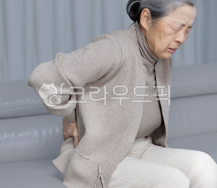 허리,허리디스크,허리통증,정형외과,할머니,노인질환,노인,척추,추간판탈출증