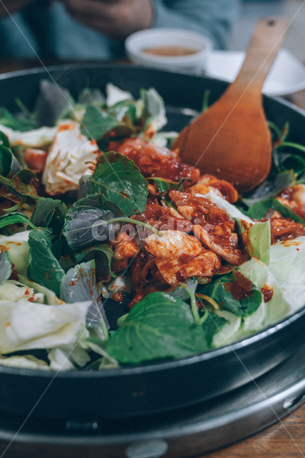 닭고기,닭갈비,깻잎,한식,음식,food,요리,meal,음식,식재료,요리,food,cook,meal,dishes,food reserves,한식,한국음식,한국요리,korean food,korean dishes,korean meal,korean cook